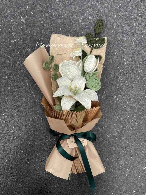 Handmade-Spinus Crochet Knit Bouquet