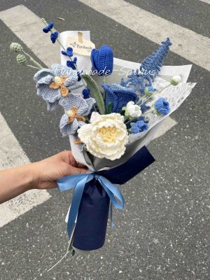 Blue Note Crochet Knit Bouquet