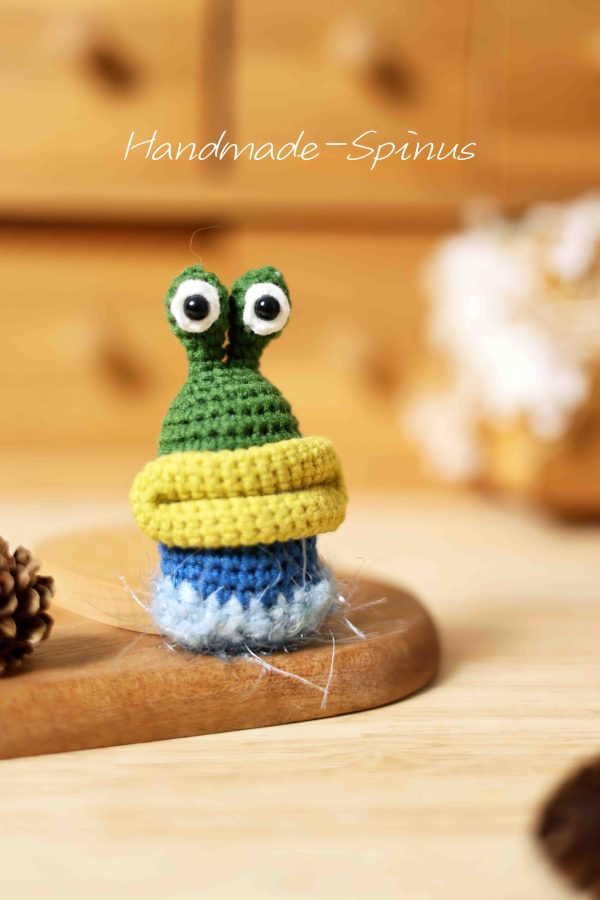 Handmade-Spinus Crochet Knit Mixed Stitch Little Monster